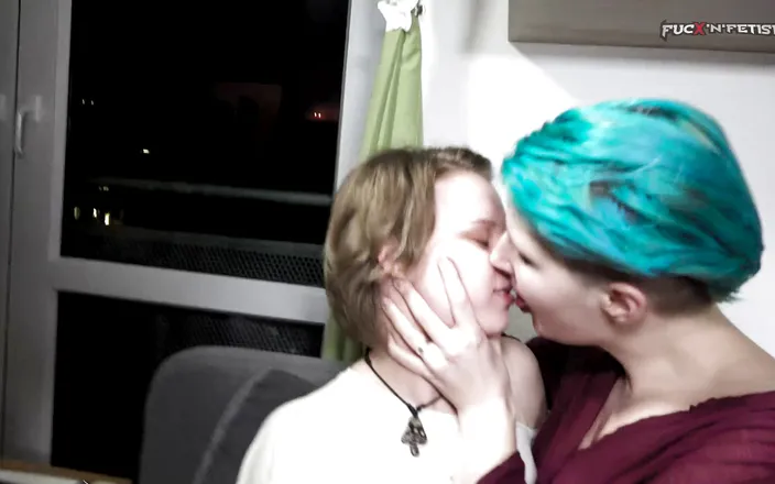 Fuck n Fetish: I make her kiss me