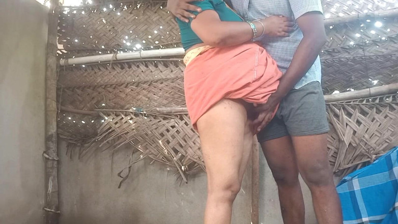 Priyanka314: Femme tamoule avec Hasband Outoor, sexe