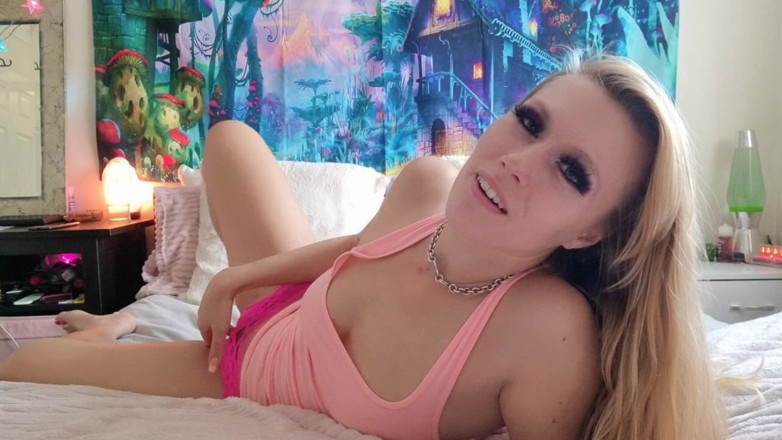 Michelle Moist: Cipka robi się motersza, gdy pocieram łechtaczkę wibratorem