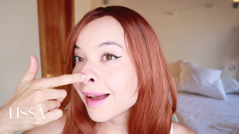 Lissa Brown: 指で鼻をほじったり、豚を作るのが好きです