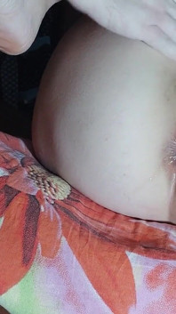Poți să-mi lingi sperma de pe pizdă și clitoris și să te joci cu el, te las.