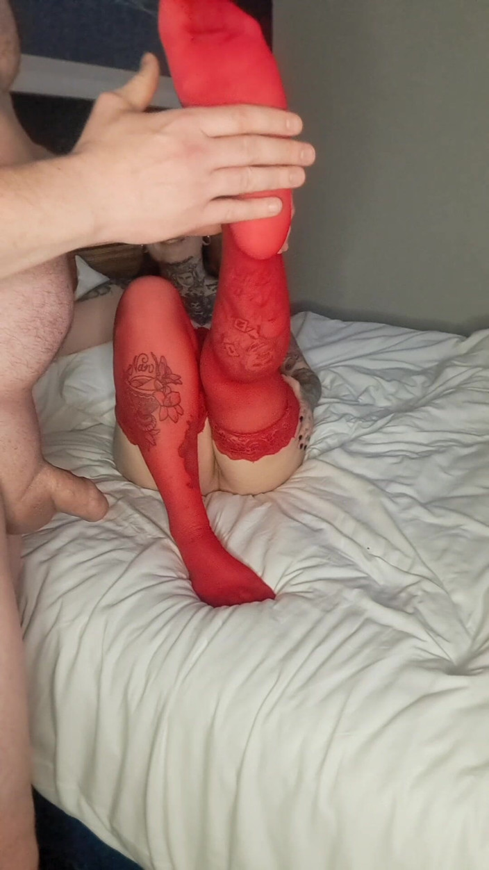 Yourfavecumslut: Foot Worship, Oily Foot Wank &amp; Blowjob