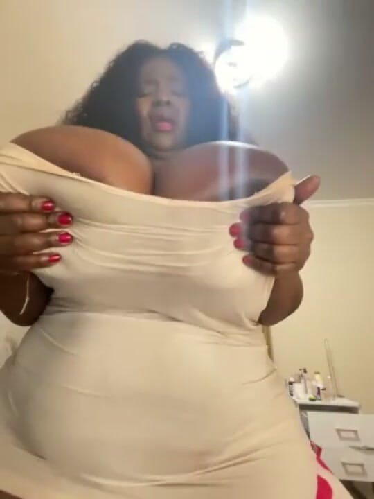 Legendary Booty Overdose: Black SSBBW Moaning Fetish &amp; Bouncing Tits