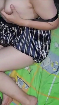 Fată porno indo Chindo care trimite pizda ei iubitului