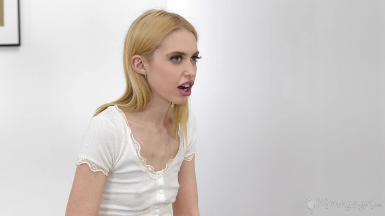 Mommy's Girl: Stiefmoeders meisje - beha-fee Casey Calvert verleidt Chloe Cherry en haar...