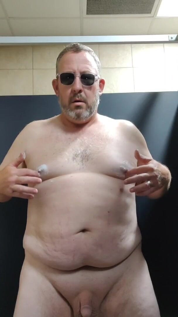 Handydick73: Cumming.