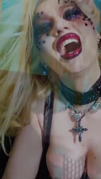 Succubus Lips tarafından ele geçirildi