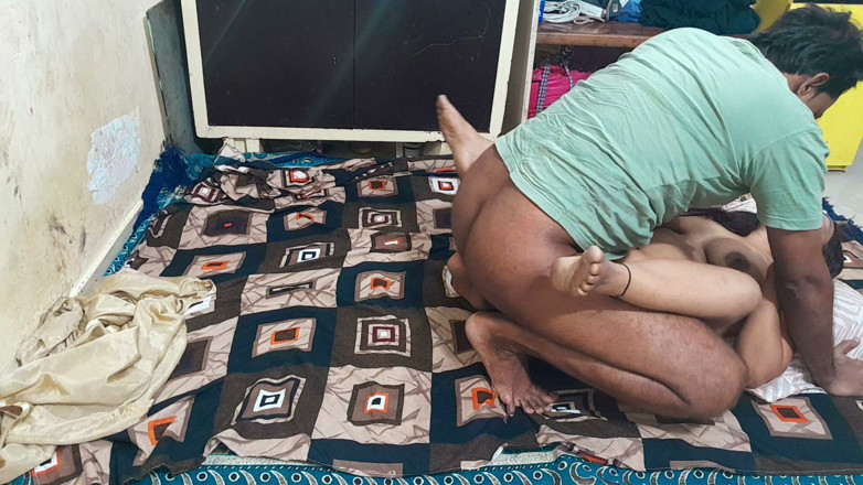 Hot Indian Aunty: Beautiful Indian MILF Romantic Night with Her Hubby