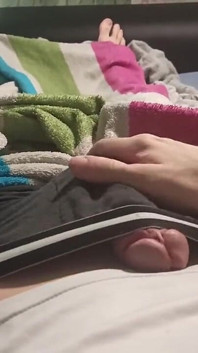 In the Morning, the Guy Decided to Jerk off a Little