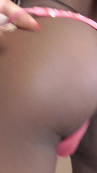 Ebony Pearl Ass Shaking Butt Play