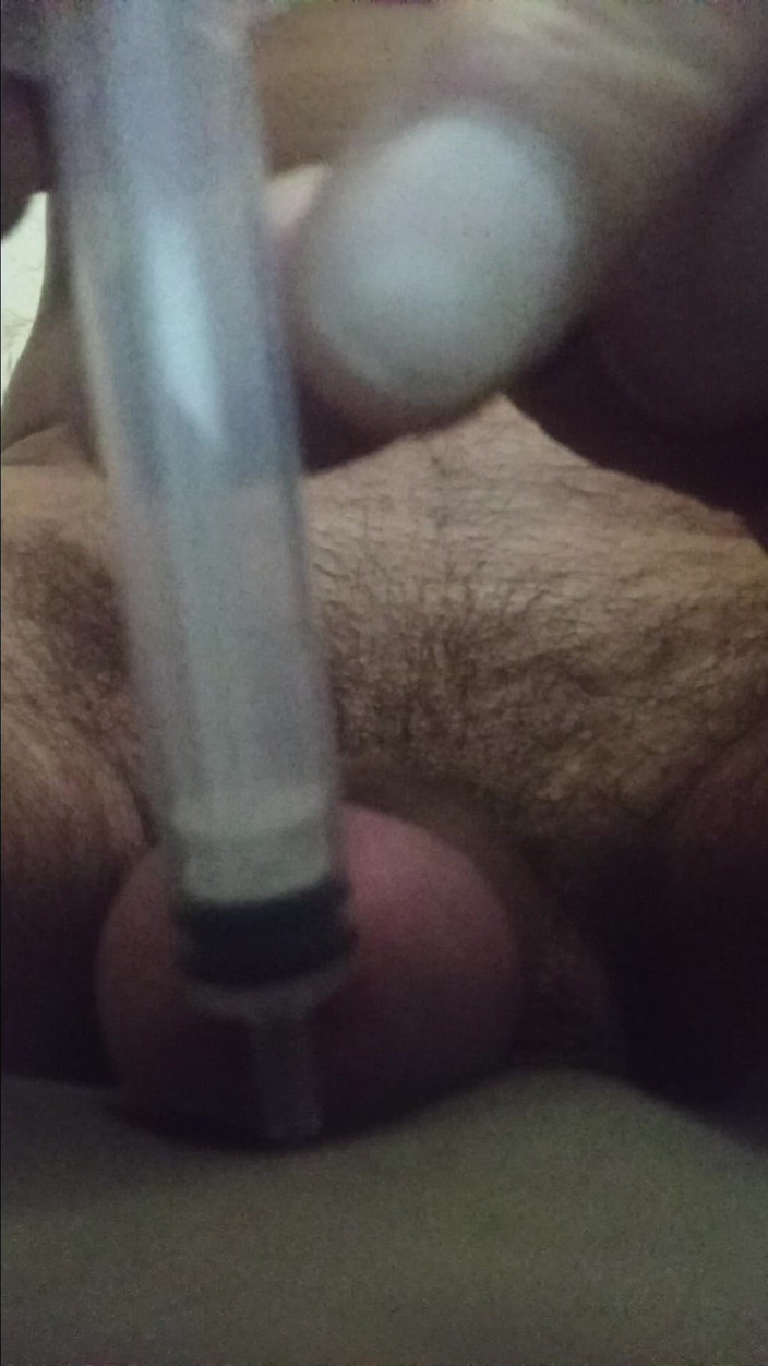 Pandora-DVA: Solo of a Big Shaved Dick with a Beautiful Head,...