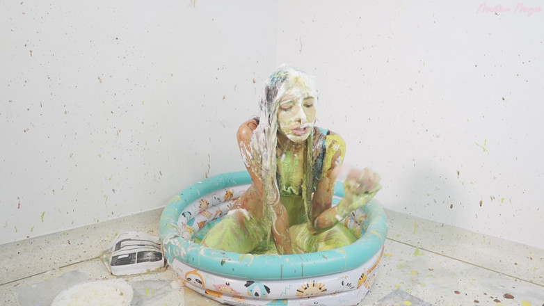 MartinaMagni: Sunt umilit ca un prezentator cu Slime Pie Cake Chocolate