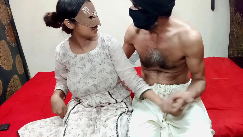 MehwishButt: Indisches desi-college-mädchen mit dicken möpsen wird von ihrem lehrer hart...