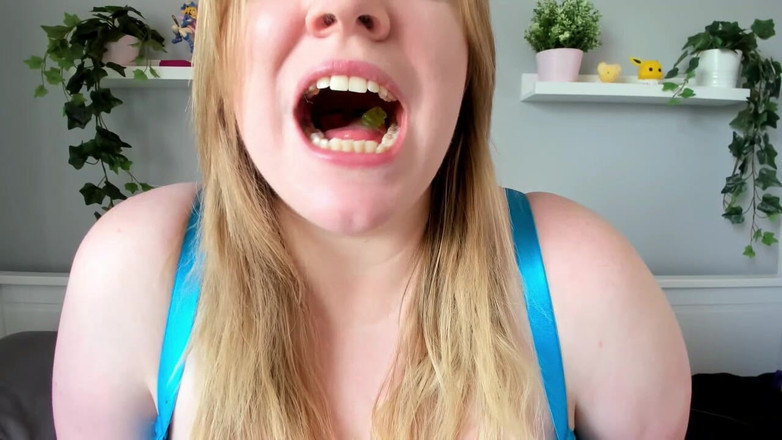 Julie_Bliss: Julie Bliss - Gigante 101