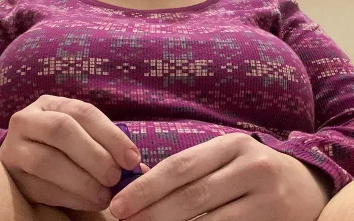 MissChrystalline: My Clit Won't Let Me Cum