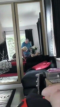 Beccato dal mio compagno di casa... parte 2
