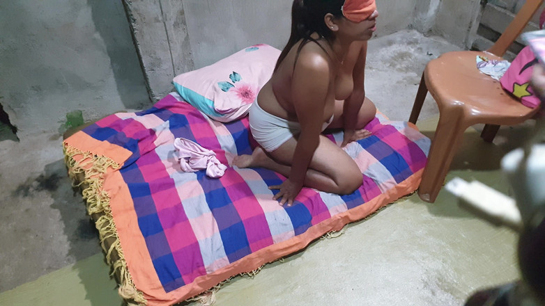 Tiyana: Tiyana esposa gostosa fodida com seu marido amigo enquanto ele...