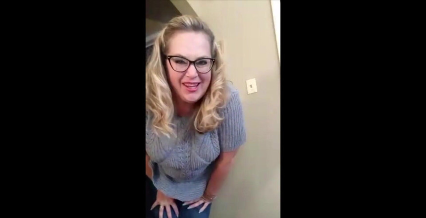 Lily Bay: El culo de la Sra. Bay