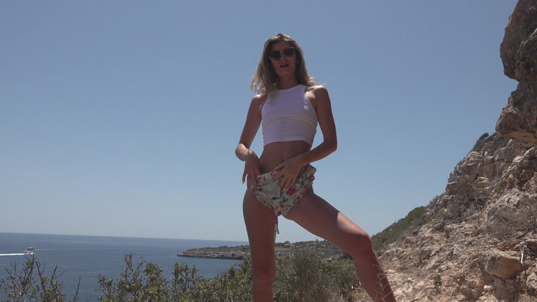 German amateur - 100% German hardcore videos: Super sexy Duitse babe krijgt een grote lading in het...