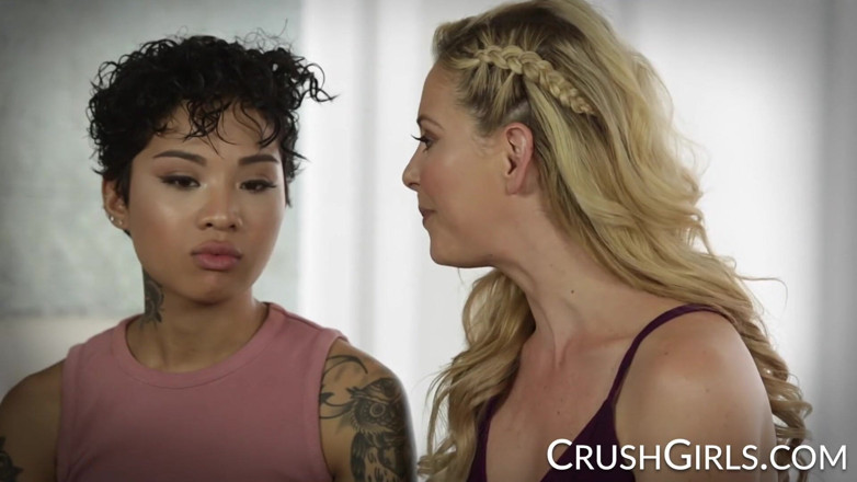 Crush Girls: Cherie Deville กับลูกสาวเลี้ยง Honey Gold เงี่ยนร่วมกัน