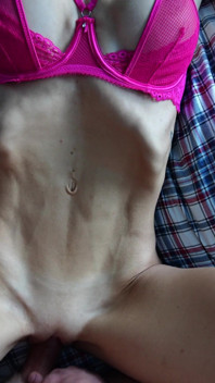 ฉันทำให้เขาพุ่งสองรอบหลังจากดูดควยแบบห้อยหัว