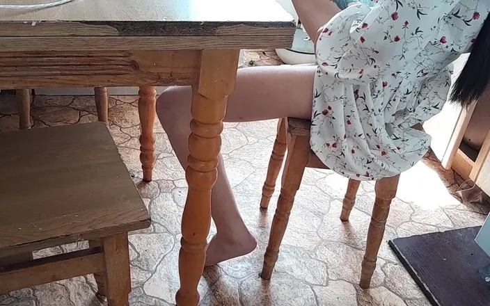 Lesbian-illusion: I Caught My Neighbor Moaning Loudly and We Cums Together