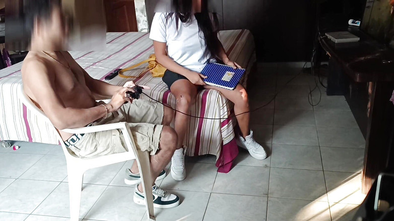 Karely Ruiz: Awek remaja India berkongkek dengan teman lelaki