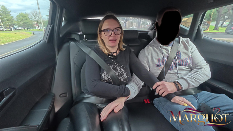 Sexymarghot: Suami cuckold dia mengemudi sementara kekasihnya membawaku dari belakang