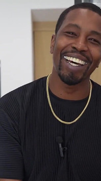 Isiah Maxwell sceglie un profumo per ogni scena! | Intervista alla pornostar | Tempo adulto