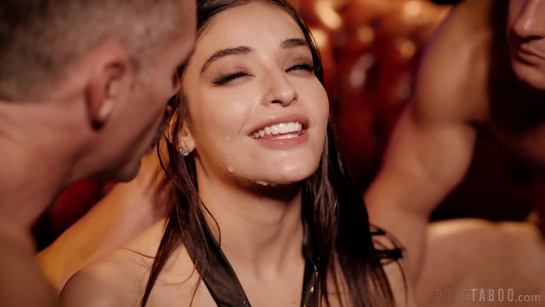Pure Taboo: IL PURE TABOO Emily Willis si sottomette completamente a due...