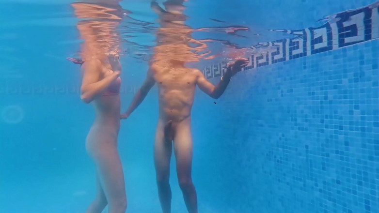 ep3kofficial: Aquasutra几乎不合法