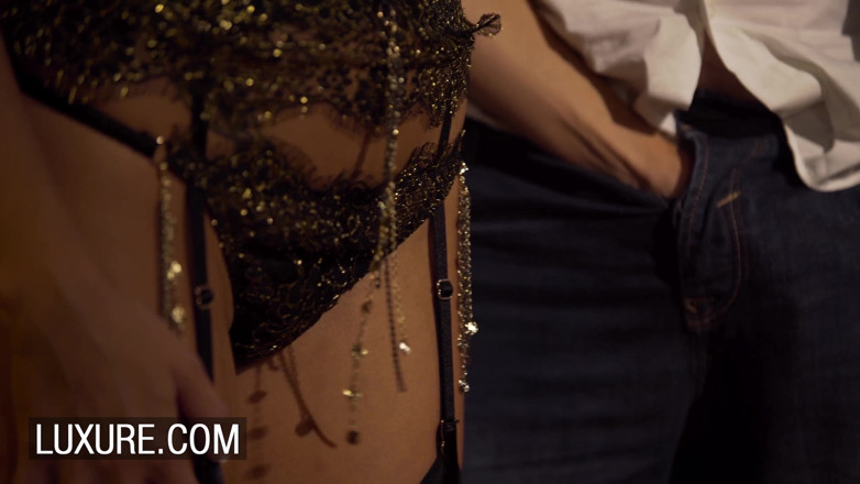 Luxure: Analer zelt während eines swinger-dinners