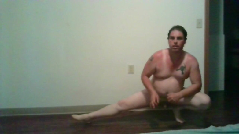JG Risk: More nude split stretches
