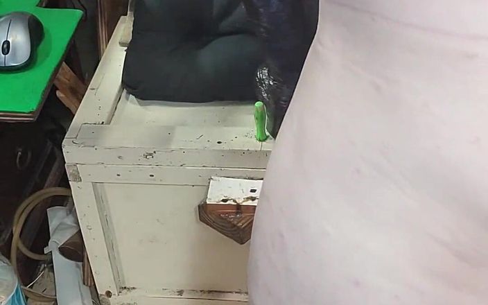 Lb13702: Xl Lampwick lagi ngocok dan ngocok kontol