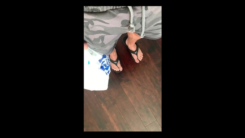 Jasons feet: Jsme ve výtahu