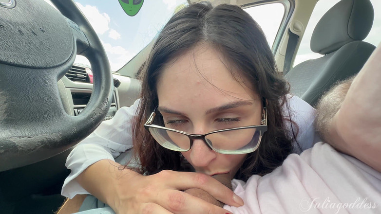 Shamelesscouple: Меня застукали за "терапией" в его машине. публично