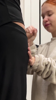 義理の親友がちょうど18歳になったばかりで、セックスしたいと言っていました