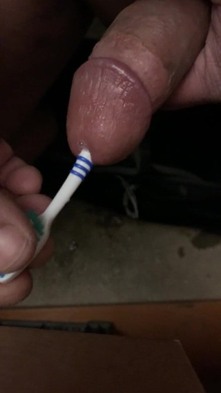 Bulldog: Mon dentifrice spécial