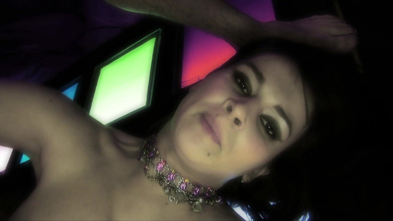 Perv Milfs n Teens: Morena con grandes tetas Paige Ashley chupa y folla en...