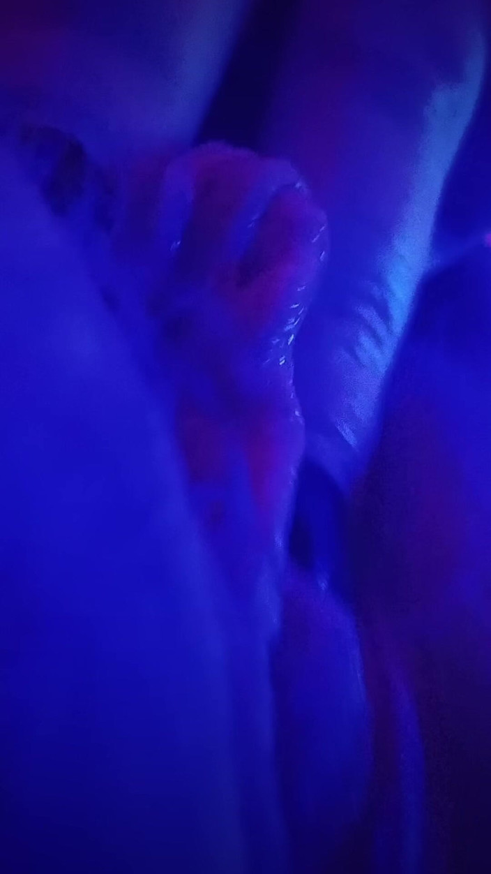 Big Clit Muse: Дивись, як я чуттєво пестячу свою велику прямо перед твоїми очима
