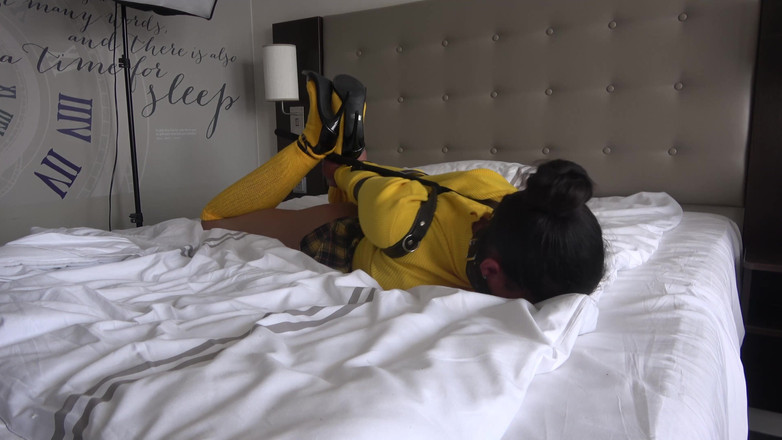 Latina Fetish: 내 자지를 빨고 빨아주는 핫한 금발