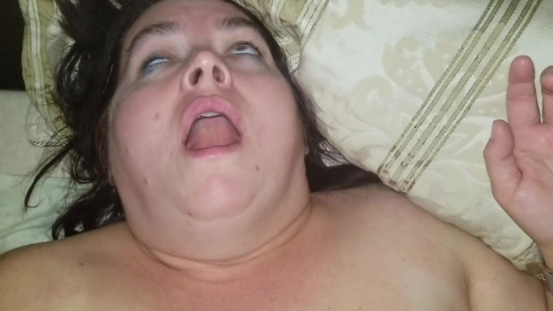 SexyNEBBW: Sexy BBW uses dildo and gets fucked