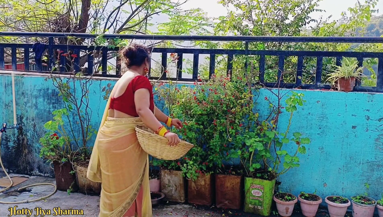 Hotty Jiya Sharmaa: Desi famiglia sesso a tre, figliastro sesso con la sua...