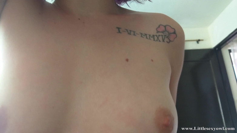 Littlesexyowl: ครีมพายตอนเช้าหลังอาบน้ำกับลูกสาวเลี้ยง