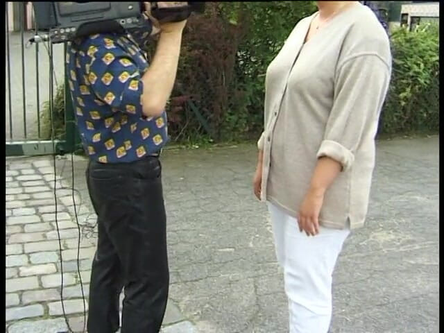 Lucky Cooch: Interviu în aer liber cu brunetă matură