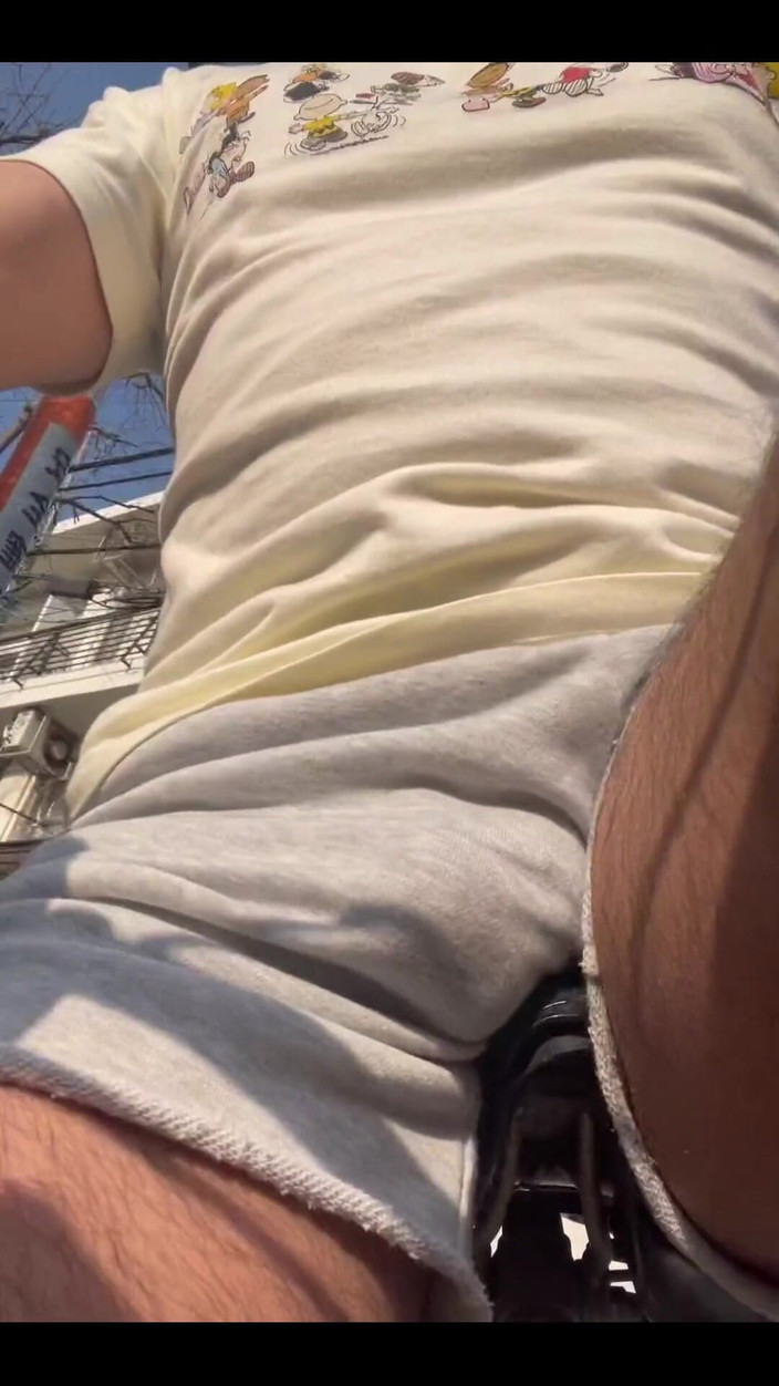 Japanese daddy: Călărind cu bicicleta