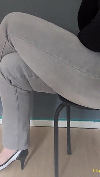 Toe Tapping in Thight Jeans