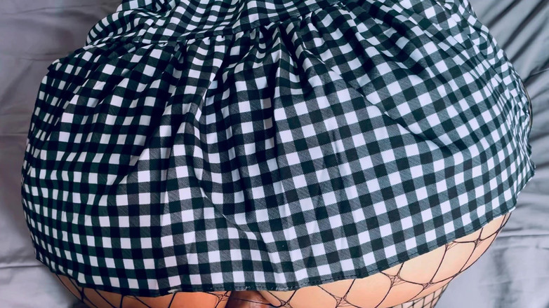 More Candy: あの大きな尻は長いドレスでも隠せない