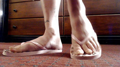 Abby Anna: 플립플롭 스탠딩 슈즈 플레이