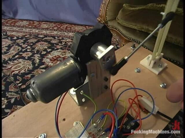 Fucking Machines by Kink: 카우걸